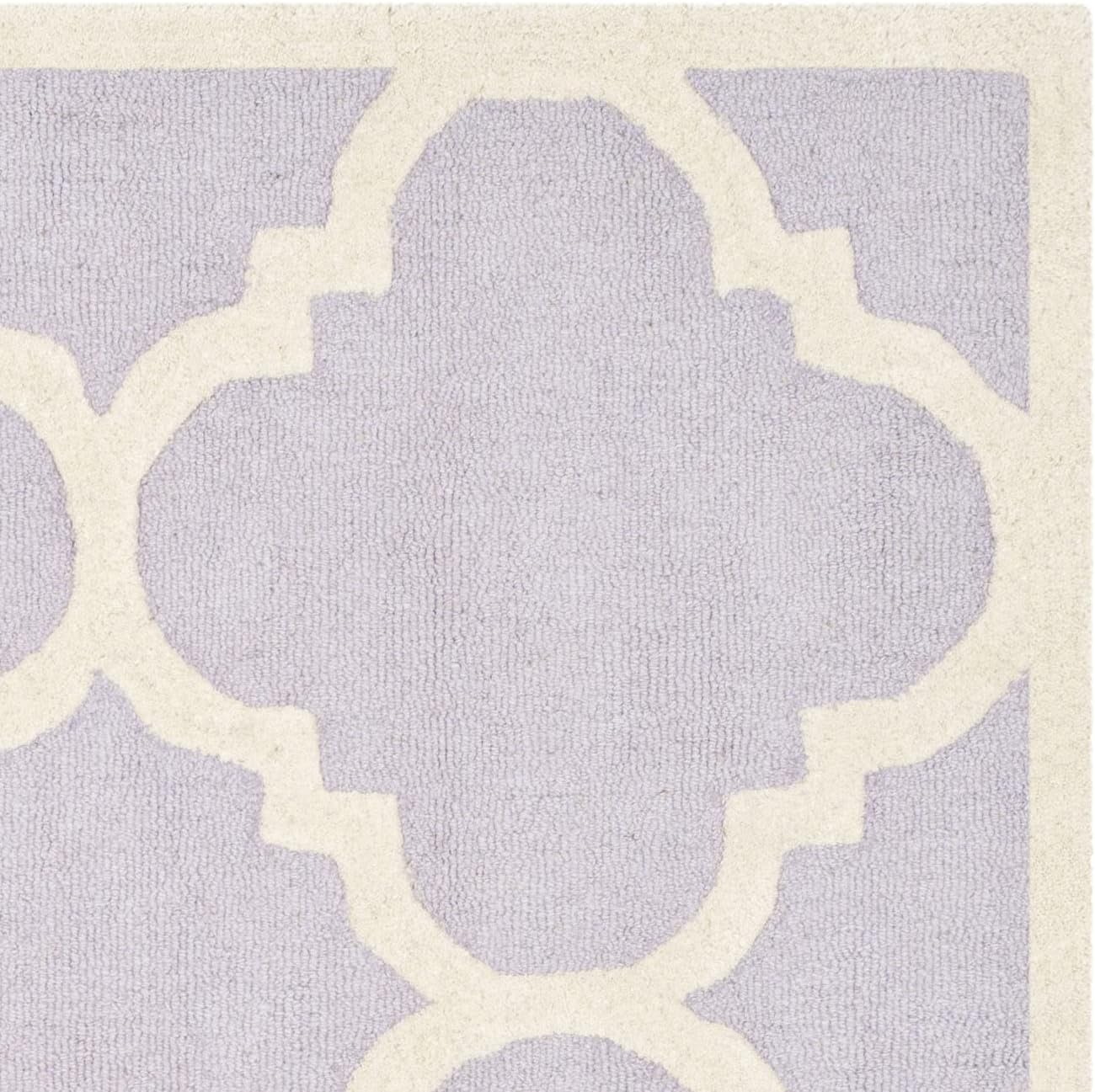 SAFAVIEH Cambridge Collection Area Rug - 6' Square, Lavender & Ivory, Handmade Moroccan Trellis Wool, Ideal for High Traffic Areas in Living Room, Bedroom (CAM140C)