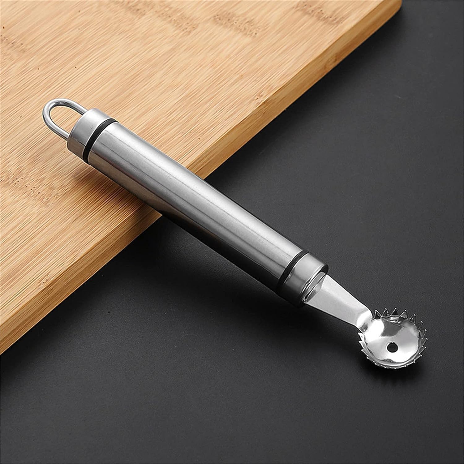 Silver Stainless Steel Strawberry Huller,silver Multi Function Strawberry Huller and Tomato Stem Corer Tool,for Strawberry,Tomato,Vegetable and Fruit Corer Practical Kitchen Tool Corers and Pitters