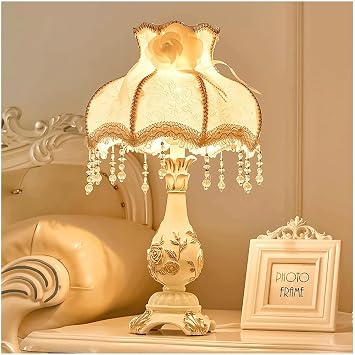 Fashion Table Lamps Luxury Table Lamp Elegant Retro Desk Lamp Unique Resin Body Bedside Lamp for Living Room Bedroom Night Lamp Decorate Elegant