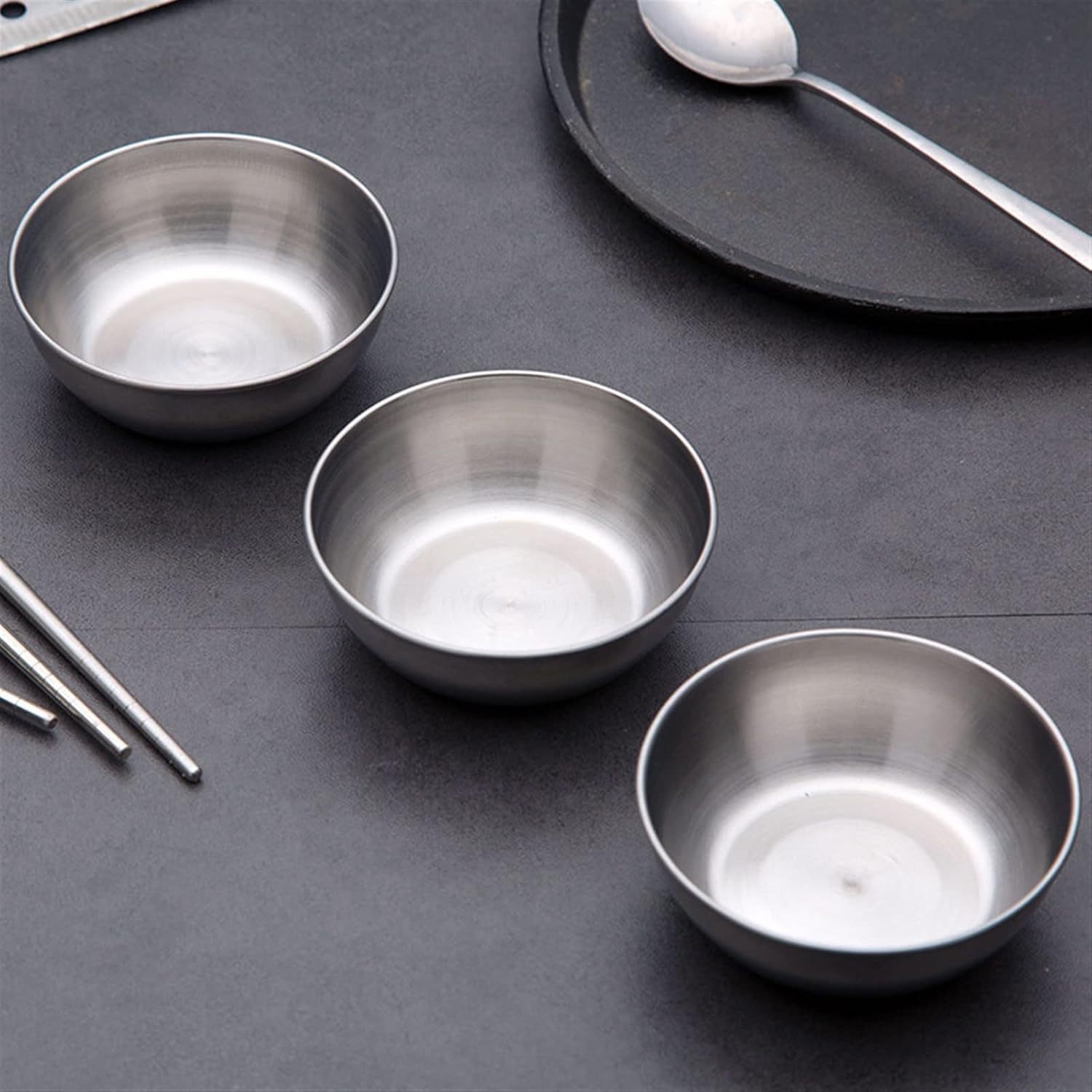 Dipping Bowls 5Pcs/Set Dip Bowl Stainless Steel Small Sauce Dish Restaurant Sushi Vinegar Bowl Home Sauce Plate Kitchen Tableware Seasoning Tray Dipping Sauce Bowls