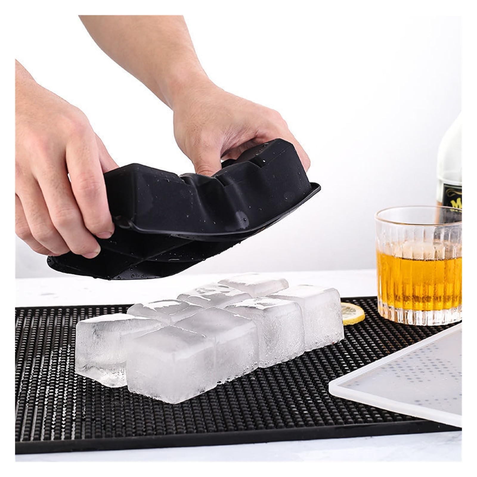 Vassoio per cubetti di Ghiaccio Vassoio per Ghiaccio Grande in Silicone Stampo per Vassoio Quadrato per Uso Alimentare Grande Stampo Fai-da-Te Bar Pub Wine Ice Blocks Maker Model (Color : 6 Grids)