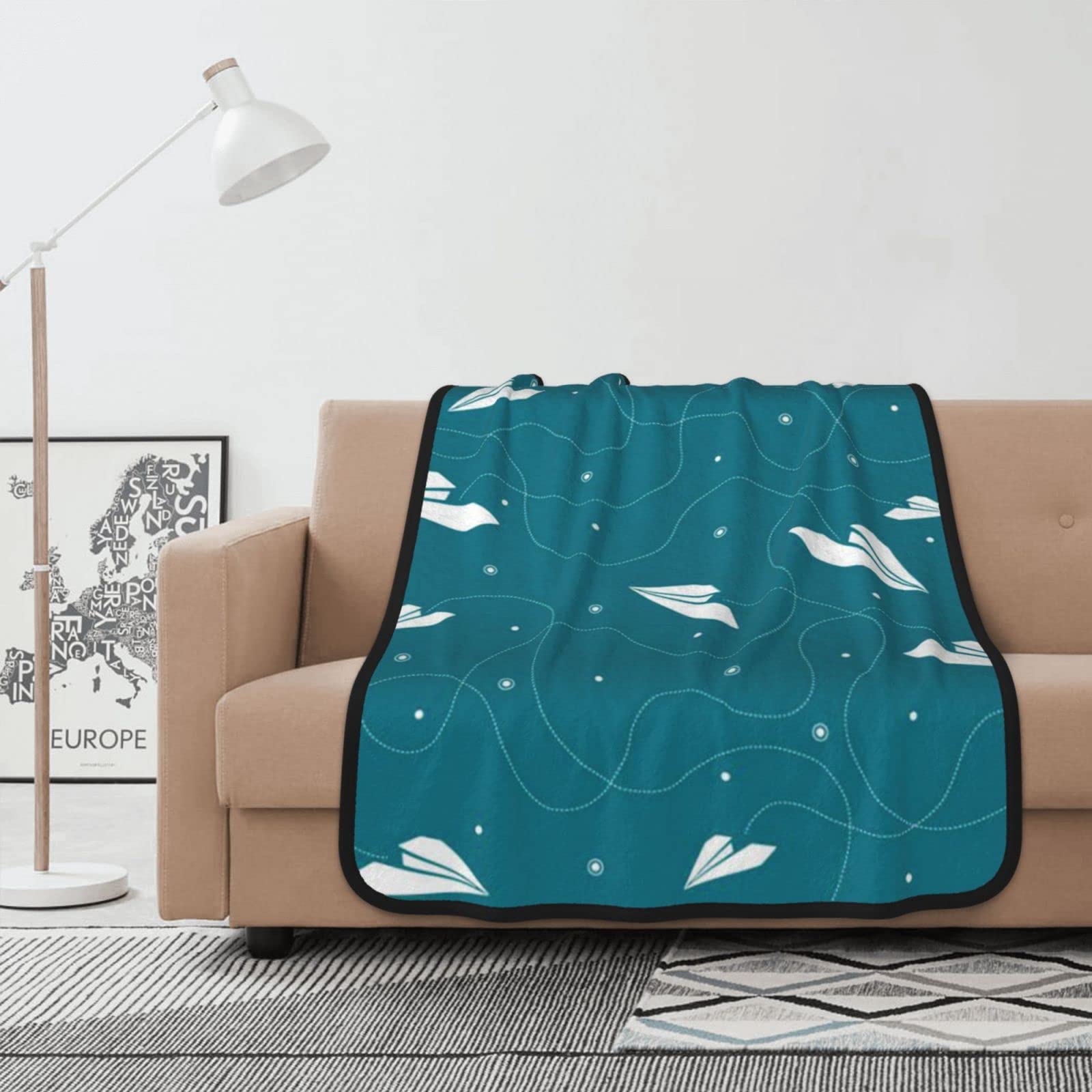 Couverture en flanelle confortable contre le froid pour canapé et lit d'enfant