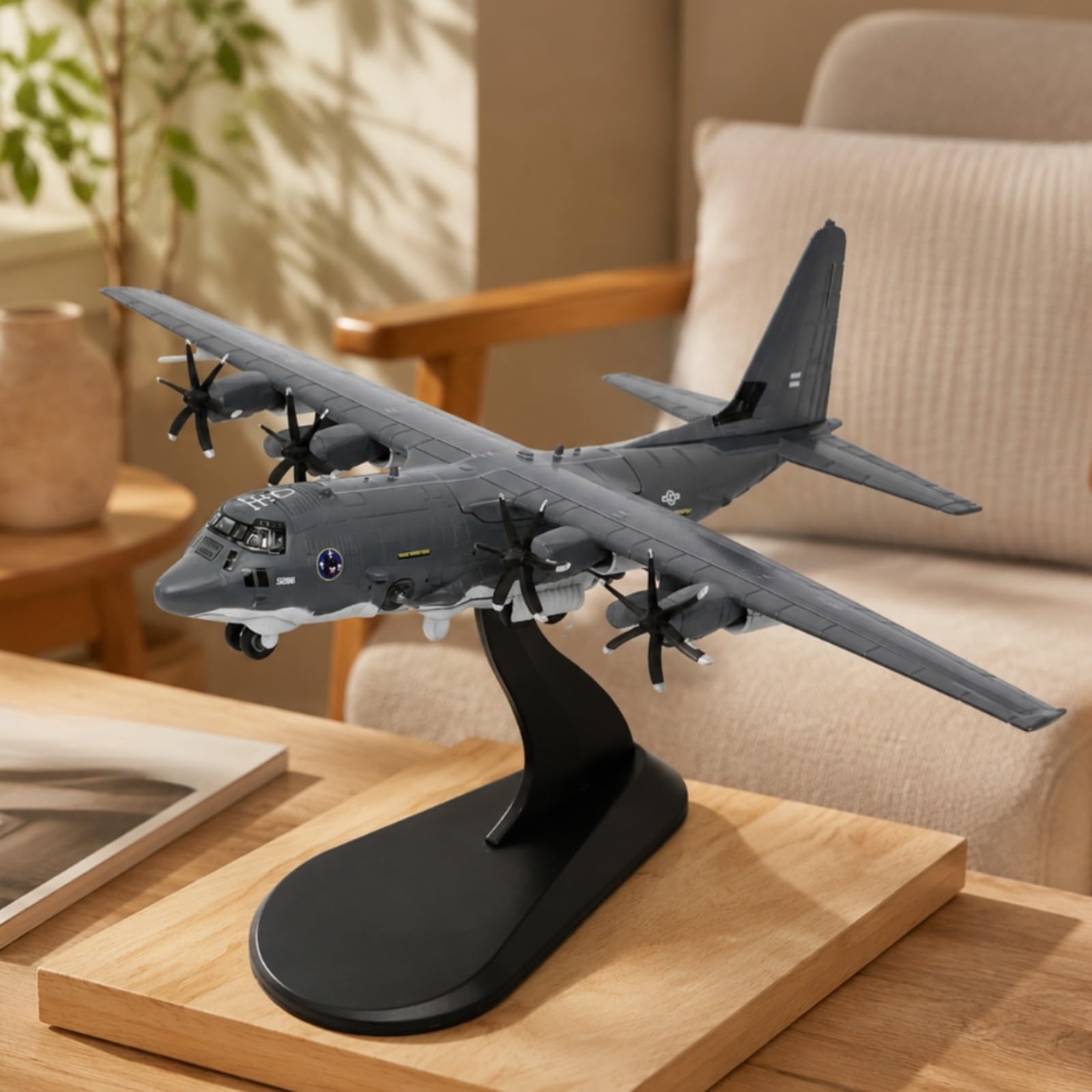Velivolo in Miniatura Dettagliato Modello in 1:200 di Aereo D'attco130J Non Elettrico Modellino di Aereo Militare per Scrivania