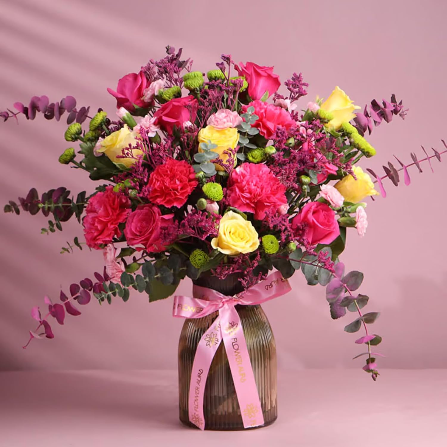 FlowerAura Premium Fresh Live Flower Bouquet of 10 Carnation, 15 Roses & Daisy In Glass Vase Gift For Birthday | Anniversary | Love | Home Decor | Mothers Day Gift For Mom (Same Day Delivery)