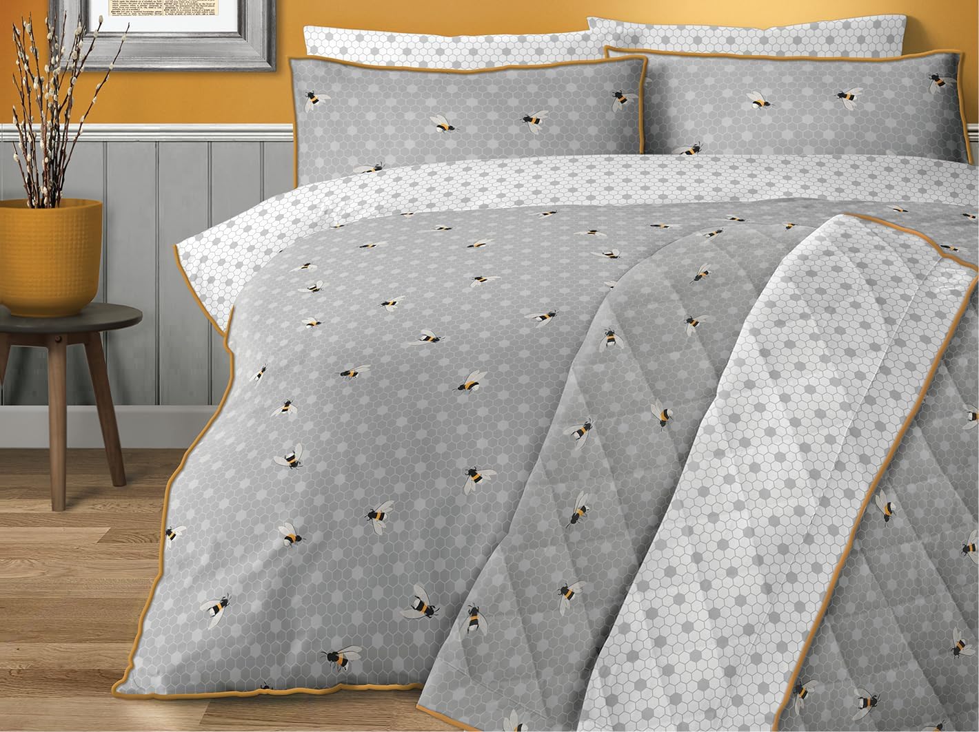 Duvet Cover Set, Grey Bee Design, Reversible Quilt Cover