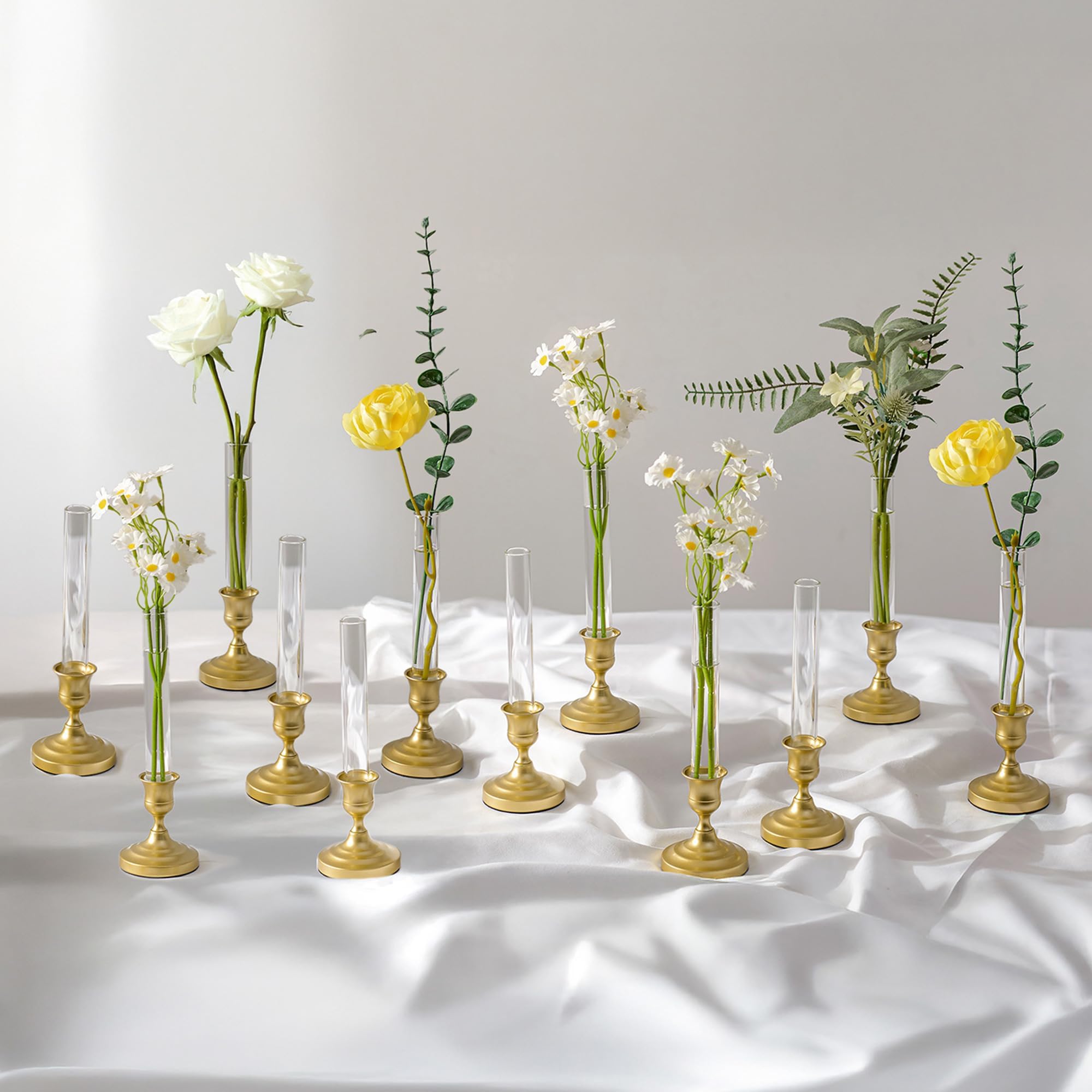 Reagenzgläser Vase mit Gold Kerzenhalter für Tischdeko, 12 Stück | 2-in-1 Design, mit Silikonhülle, für Hydrokultur/Einzelne Blumen, Kleine Blumenvase für Hochzeit Jahrestag Geburtstag Party