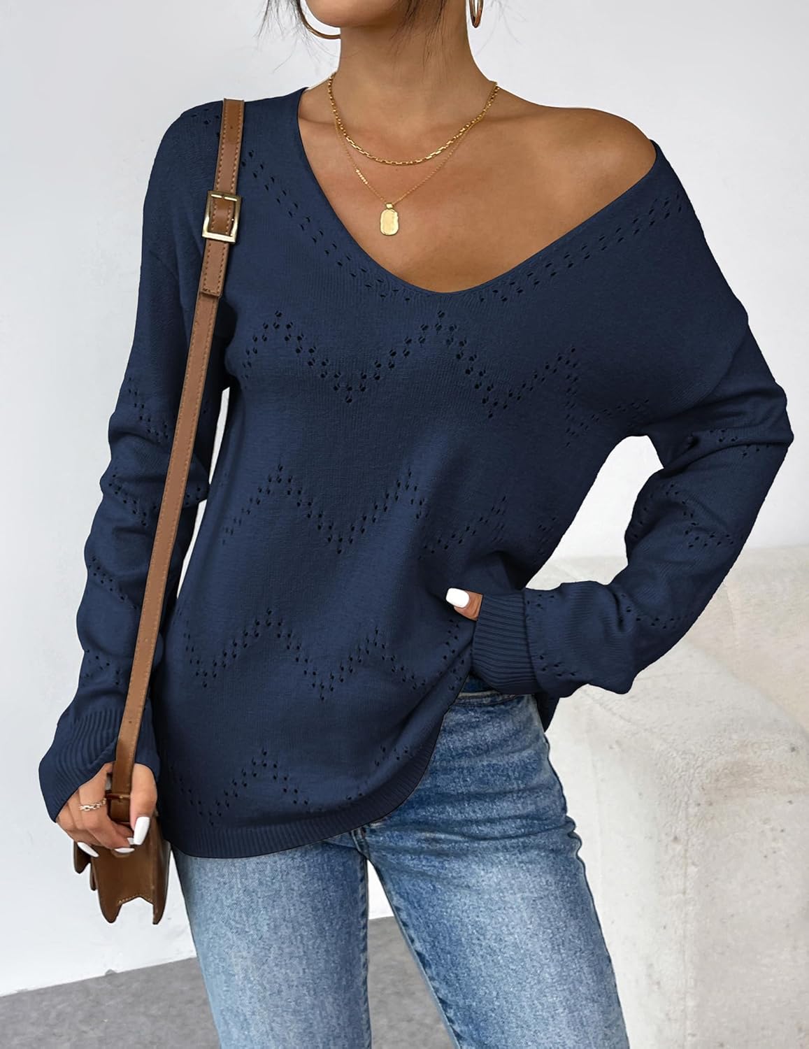 Zeagoo Womens Sweaters Fall Trendy Casual Long Sleeve Shirt Lightweight V Neck Off Shoulder Crochet Pullover Top Outfit - Image 4