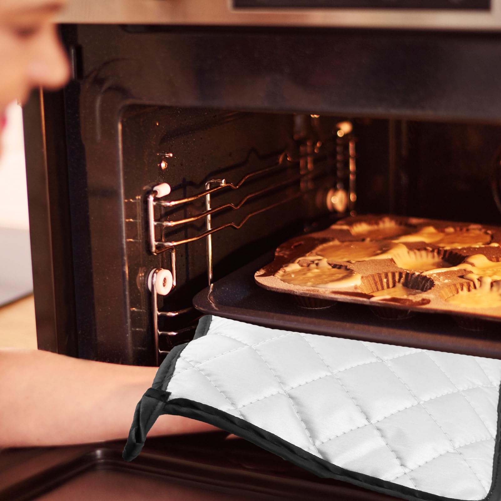 PSC - Juego de 4 manoplas de horno de fresa, decoración de accesorios de cocina de fresa, resistentes al calor para cocinar, hornear, asar a la parrilla y microondas