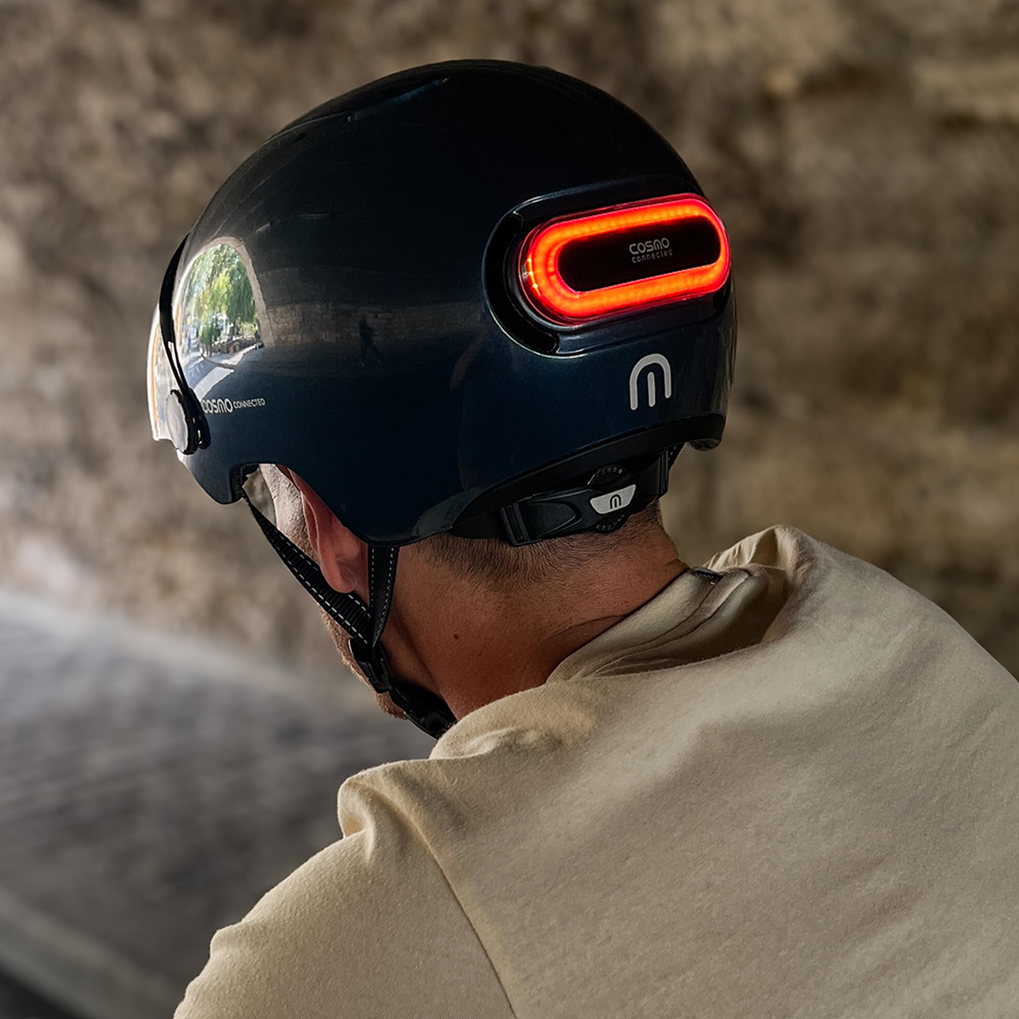 Cosmo Connected - Cosmo Fusion – Intelligenter Fahrrad- und Scooter-Helm mit Visier, Erwachsenengröße – Blinker, automatisches Bremslicht, Teilen der Fahrt, Erkennung von Stürzen