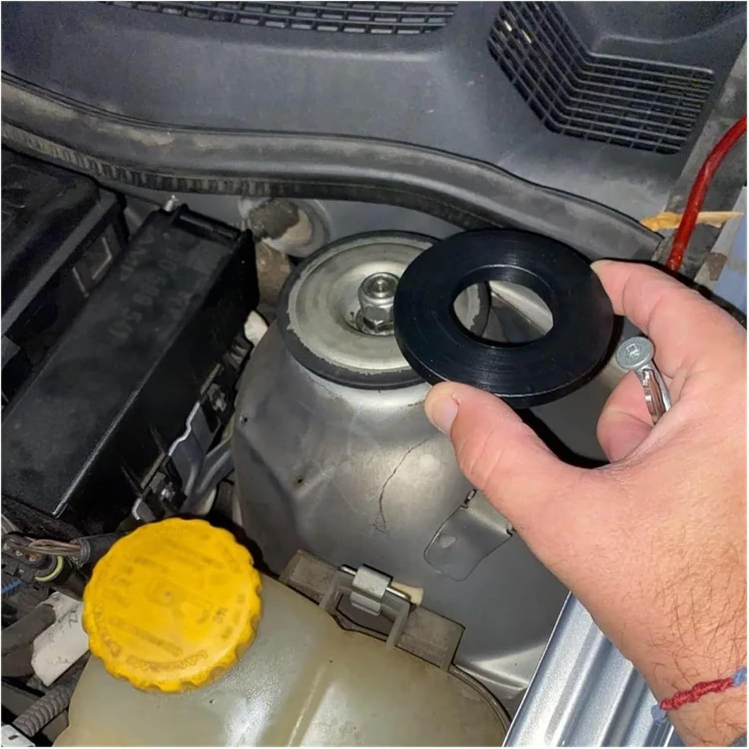 Silencer Pad Rubber Bushing Dampers 2pcs Front Strut Tower Mount Suspension Fit For Golf MK4(2pcs black)