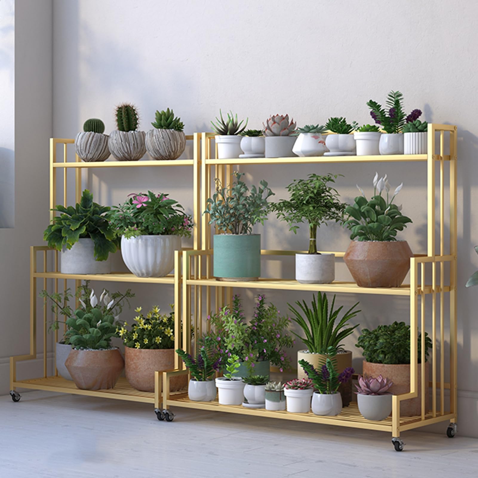 Estante de flores de metal de 3 niveles, soporte para plantas de interior al aire libre con ruedas, pantalla de ahorro de espacio multinivel, maceta de jardín de 150 kg de capacidad (oro, 90,5 x 70 x