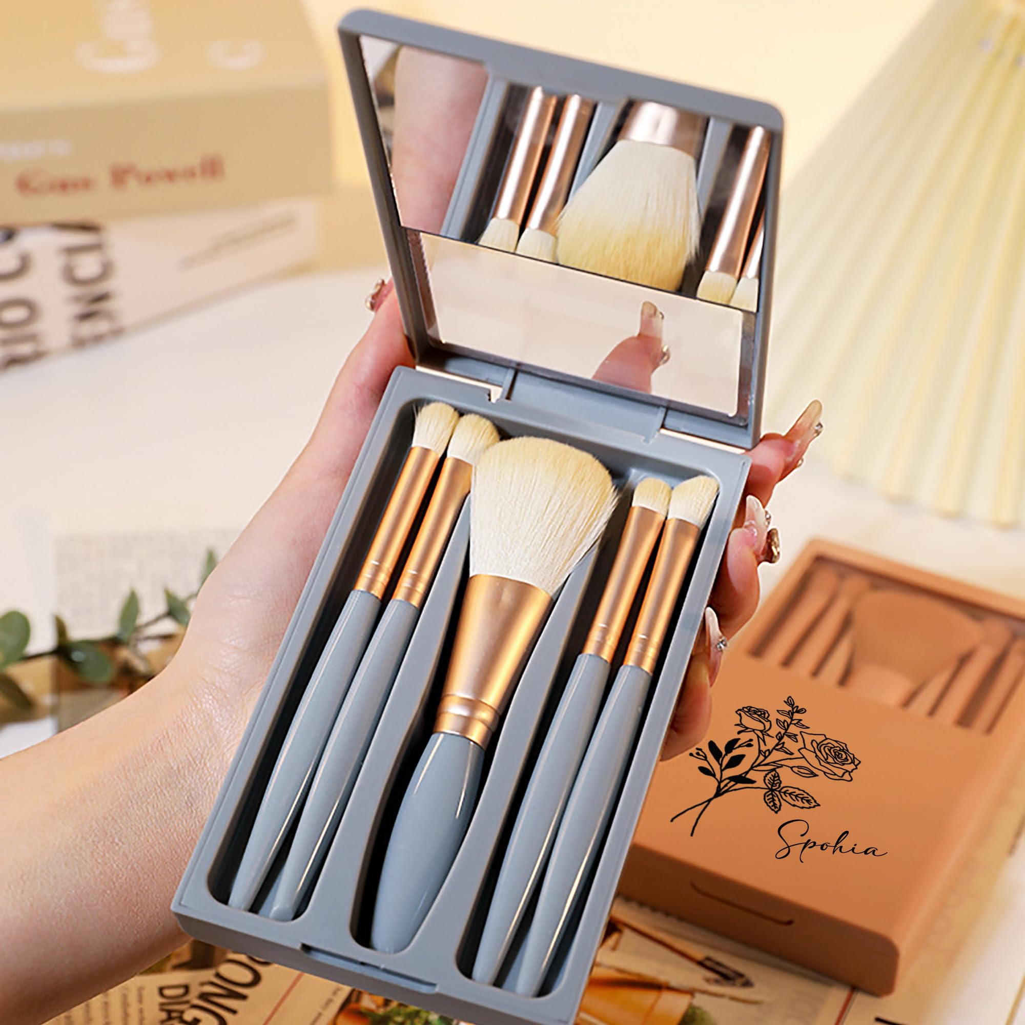 メイク道具・化粧小物 OWN 5 Brushes & Makeup Brush case OWN 5 Brushes & Makeup Brush case