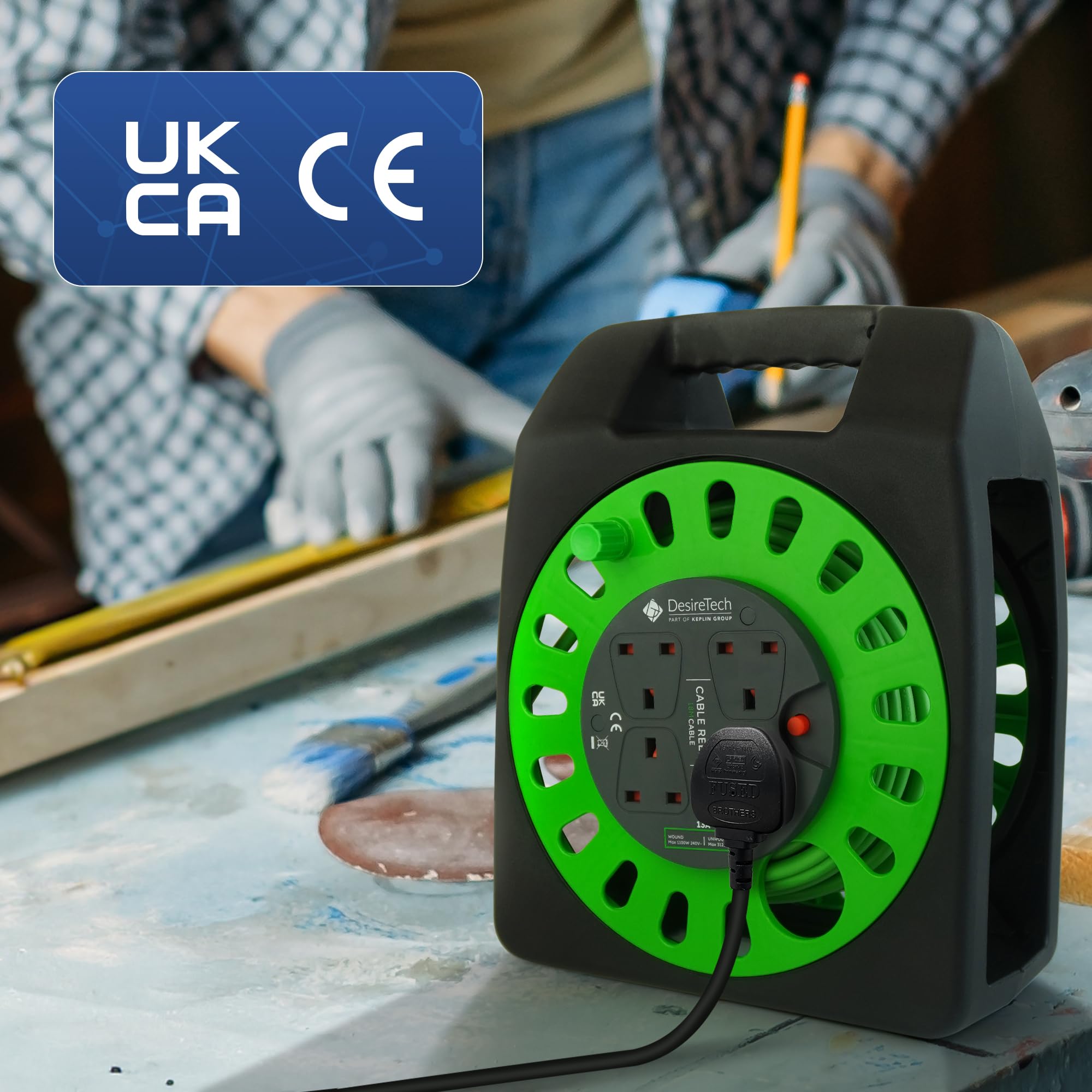 Desiretech - Cable de extensión portátil de 18 Metros - 4 enchufes obturados, Corte térmico, Mango ergonómico, Verde/Negro - Cable de extensión Resistente para Uso en Interiores (18 Metros)