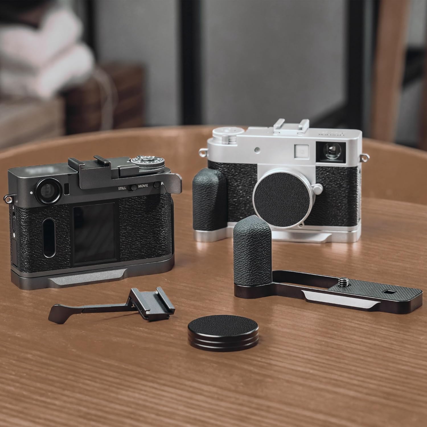 X Half Handgrip Hand Grip,Metal L-Shape Bracket Handle Holder for Fujifilm Fuji X Half Xhalf Camera,with Built-in Arca Quick Release Plate & Battery Compartment Opening Anti-Slip Microfiber Pad- Black - Image 9