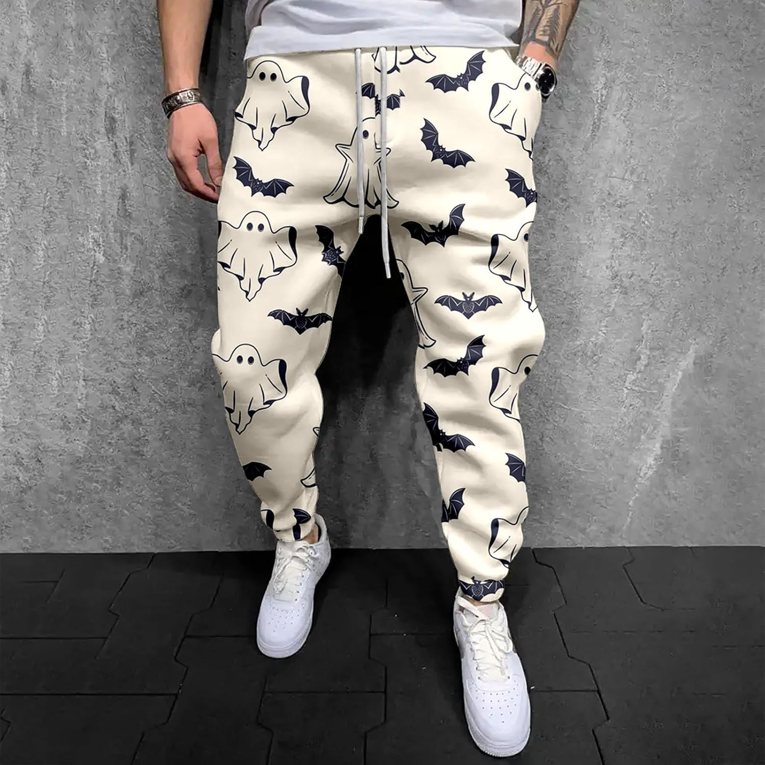 Produktbild von Boseucn Halloween Hose Herren, Freizeithose Herren Blutspritzer Muster Lang Jogginghose Mit Kordelzug Taschen Entsetzen Bloody Baggy Sporthose Casual Lose Bequem Trainingshose Festlich Kostüm