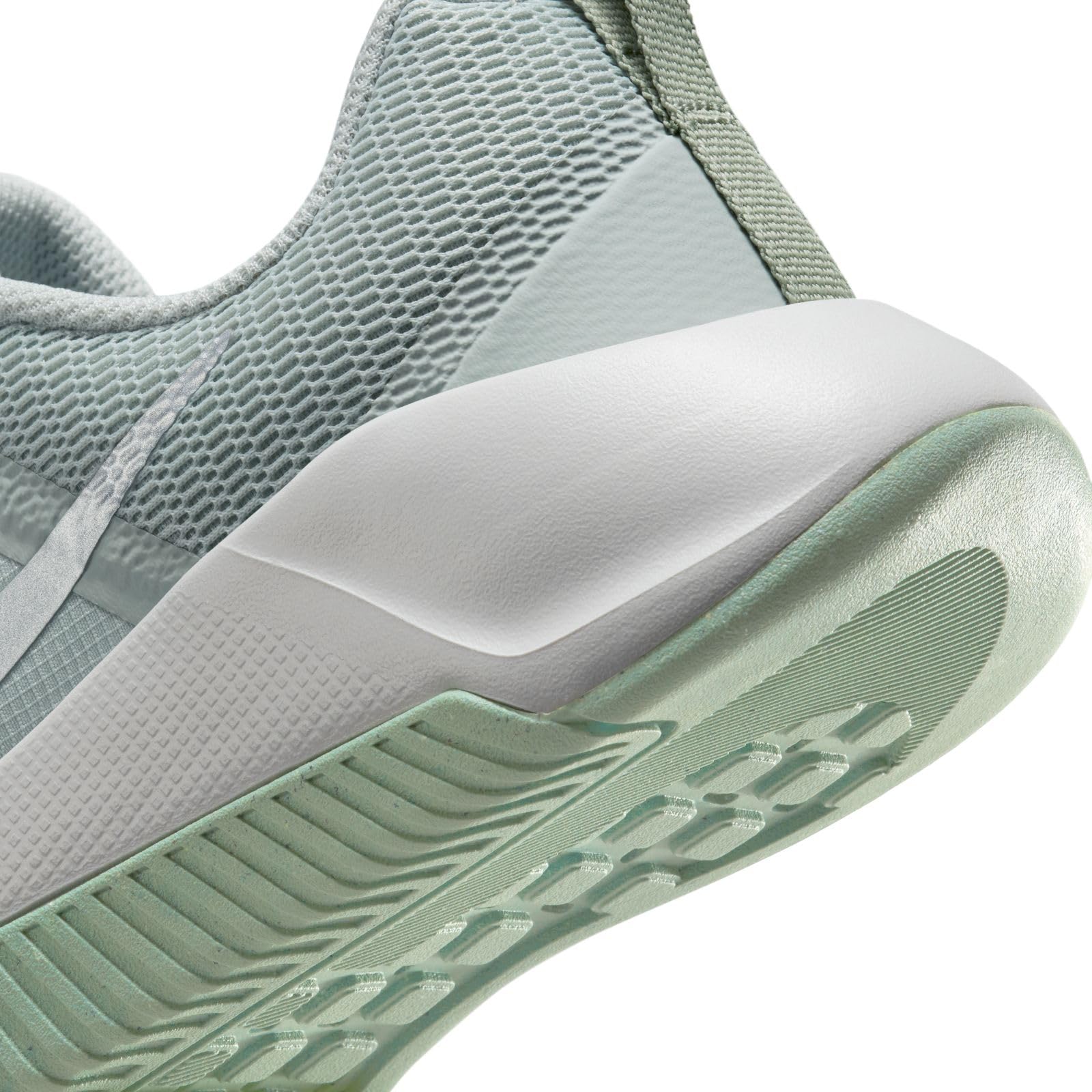 Nike MC Trainer 3 Workout-Schuh für Damen, FQ1830