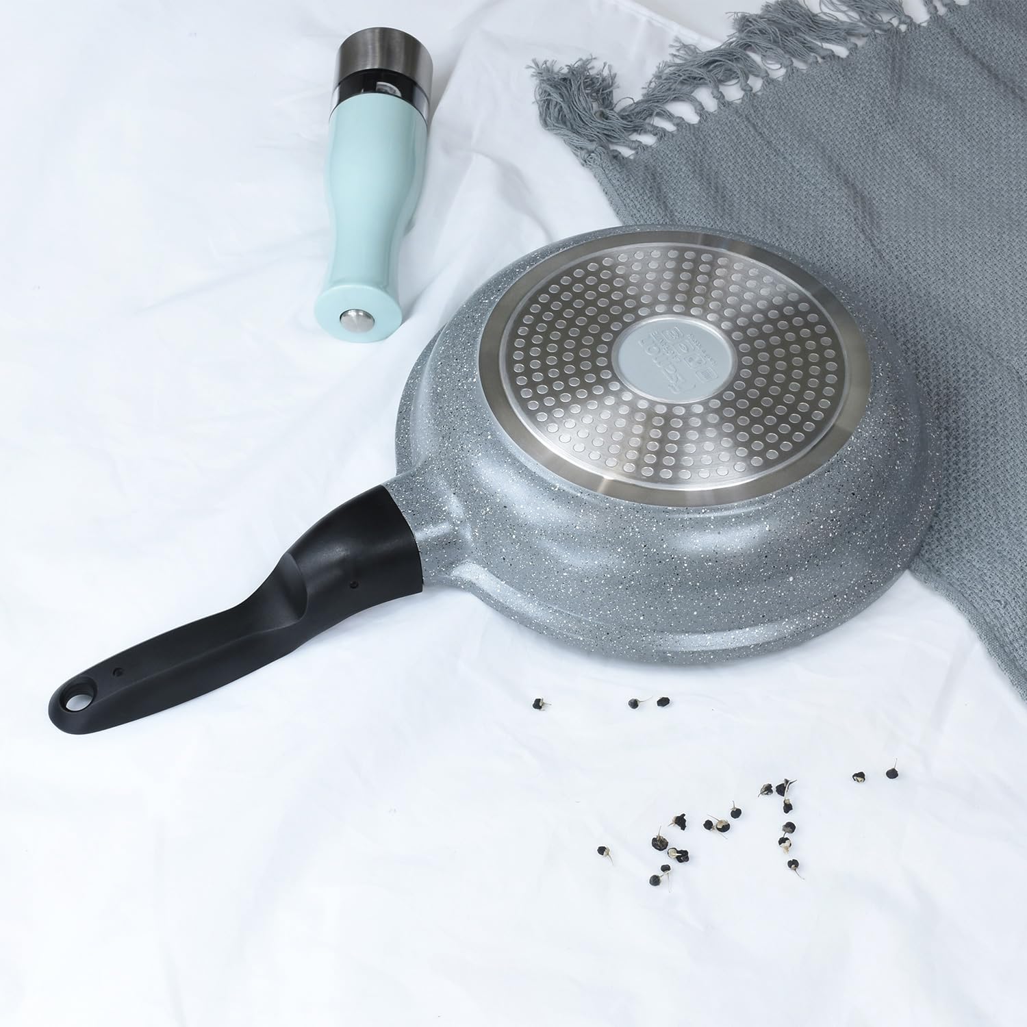 Fissman Bratpfanne, Aluminium mit Marmor-Beschichtung, abnehmbarer Griff mit rotem Druckknopf, Serie La Granite 26cm fry pan