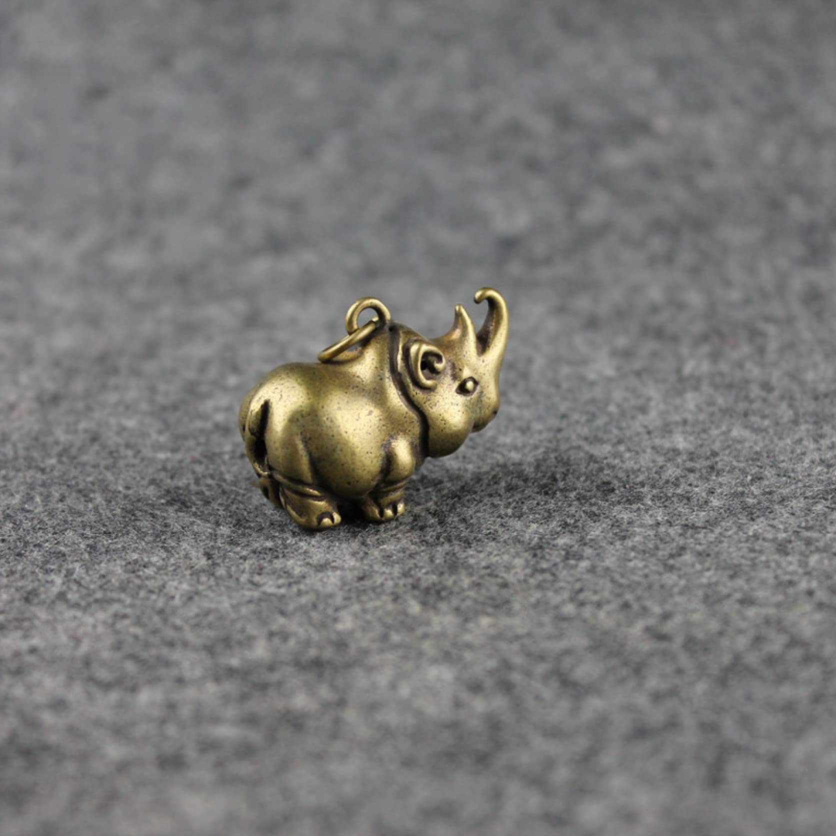 AOBRICONPure Copper Cute Rhinoceros Miniatures Figurines Solid Vintage Brass Rhino Ornament Tea Pets Desktop Decor Craft