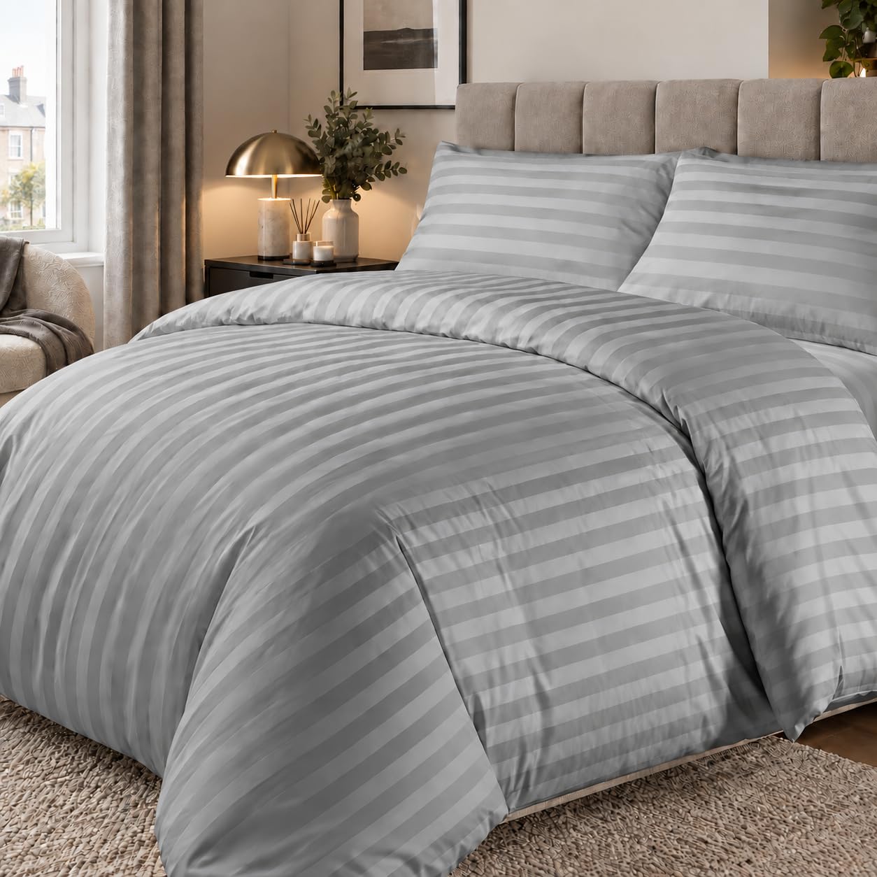 Opulent Living King Size Duvet Sets 4pcs - 1 Fitted Sheet & 2 Pillow Cases — image 1