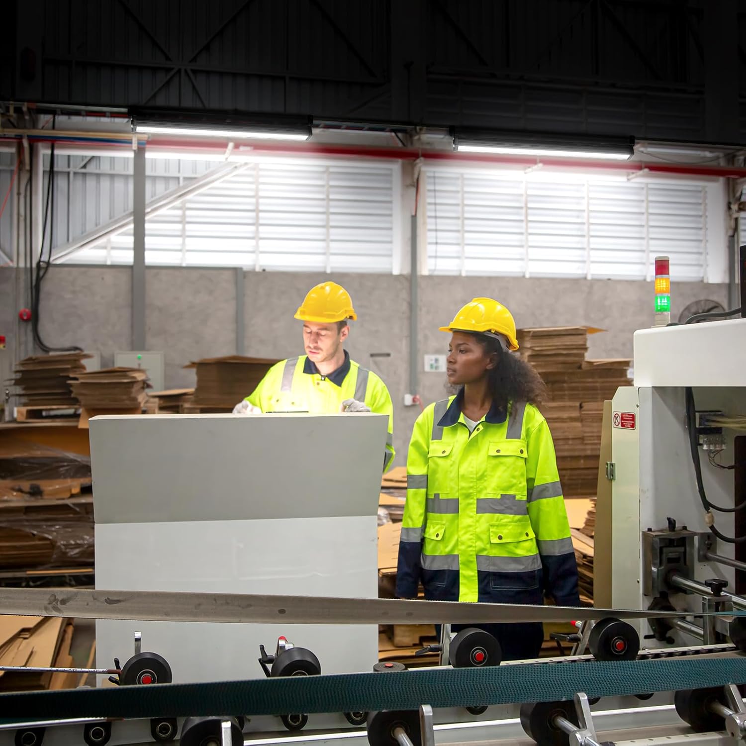 100W LED Work Light, 12000LM Ultra-Bright 40in 5700K CCT Linear Light Bar, Linear Floodlight with On/Off Switch, Adjustable Bracket, Choice for Trucks and Containers Loading Docks (Black)