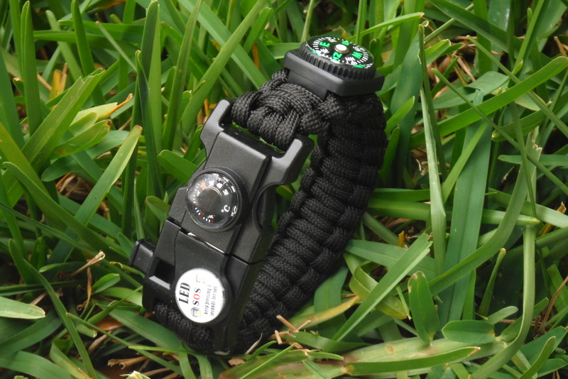 Bracelet De Survie 21 En 1 – Paracord 550 Lbs, Boussole, LED SOS, Sifflet 100 DB, Thermomètre – Kit D’urgence Pour Outdoor Et Aventure