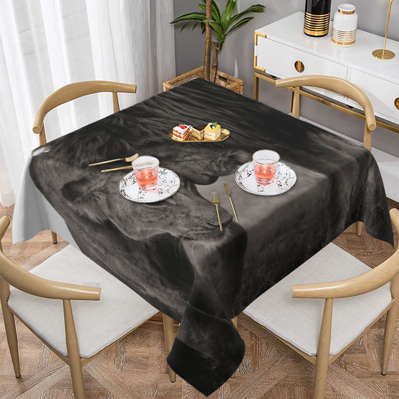 Nappe carrée lion et lionne au design artistique élégant pour salon chic