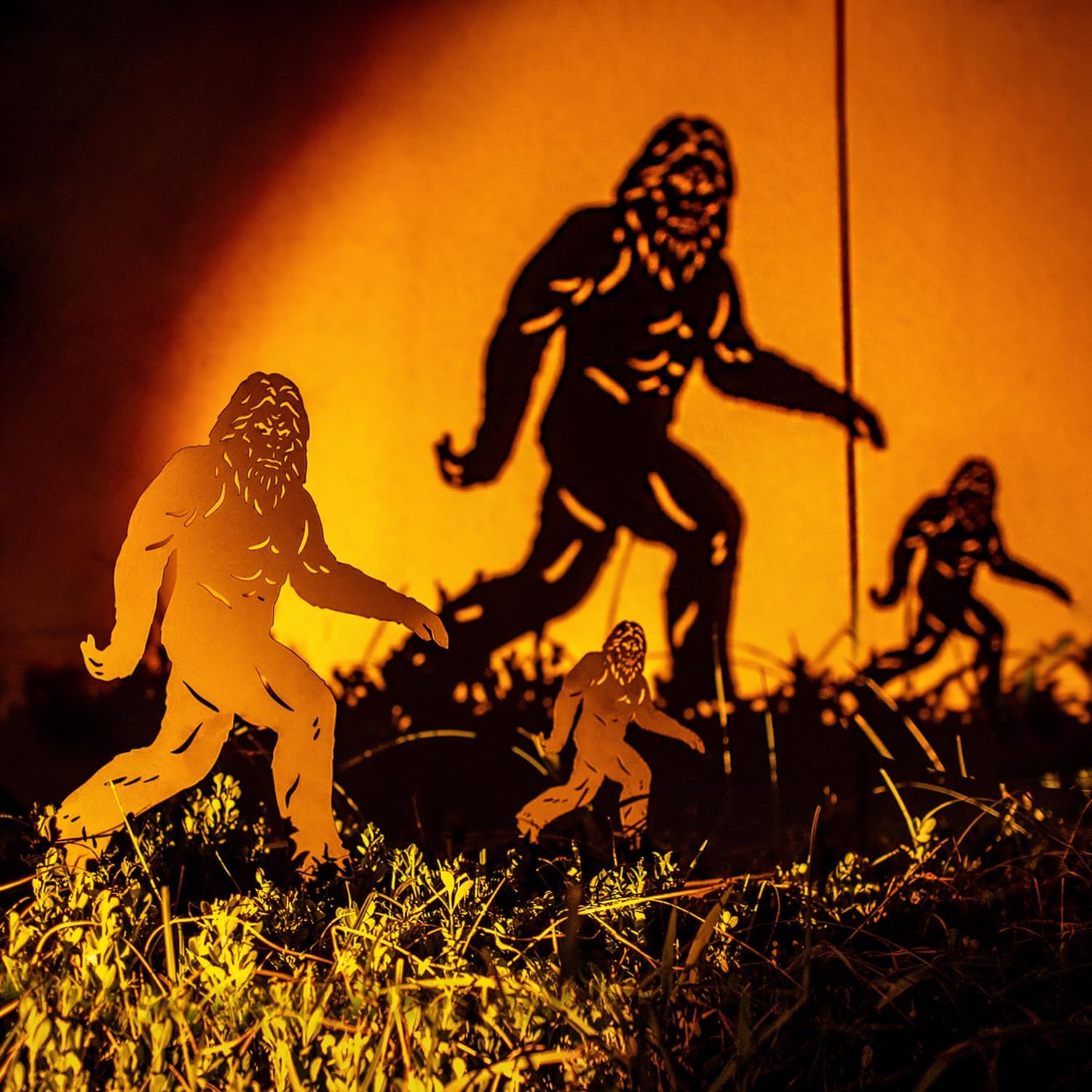15.8 inch Bigfoot Metal Outdoor Decor Big Foot Sasquatch Gifts for Men Dad Women Bigfoot Silhouette Statues for Outside, Patio, Lawn, Yard Art, Forests, Yard Display, Garden Decorations