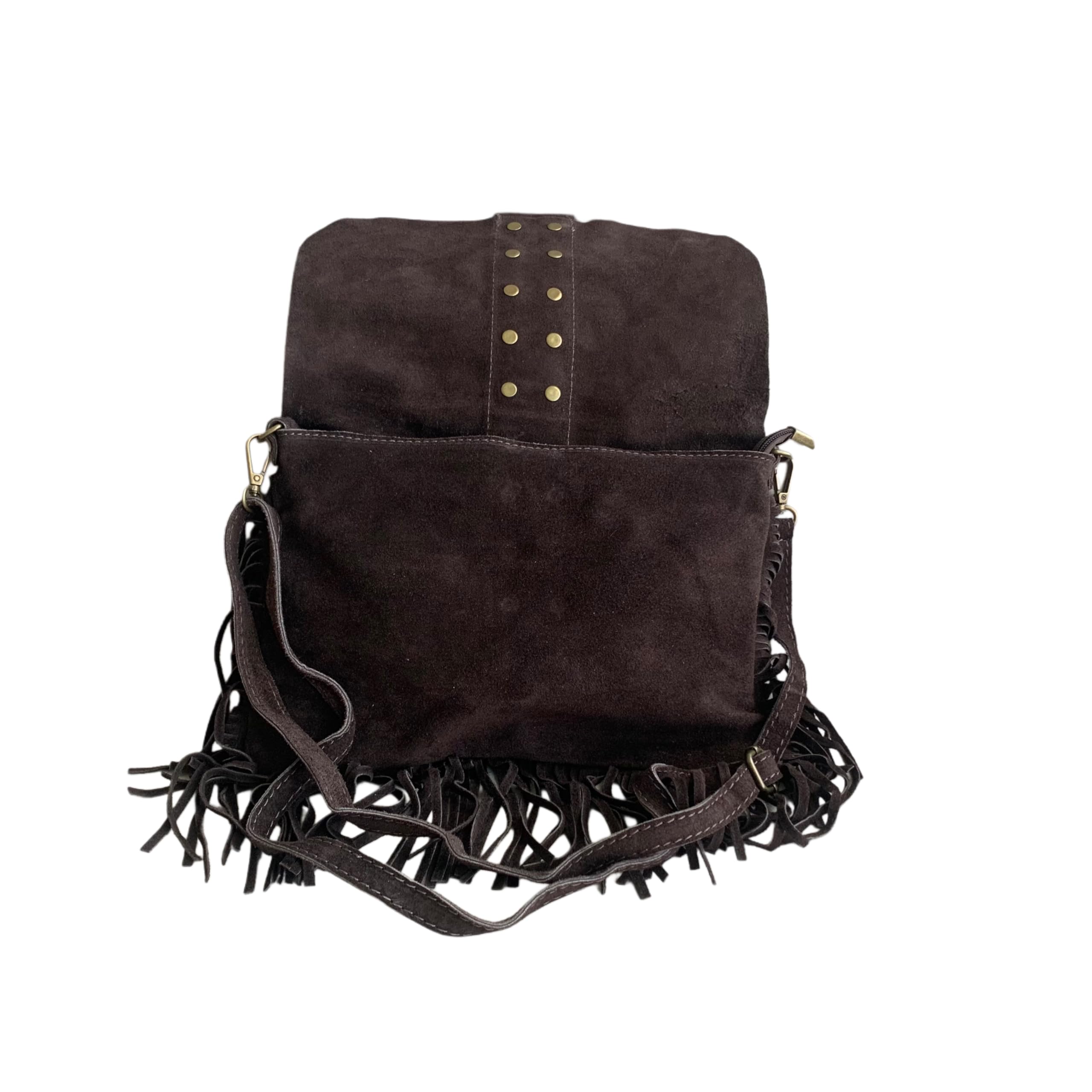 Borsa a tracolla con frange e borchie in camoscio italiano. Cinturino regolabile e intercambiabile. Chiusura con cerniera. Interno foderato con tasca integrata.