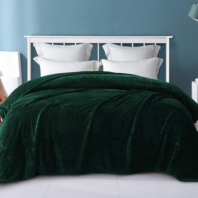 Exclusivo Mezcla Double Size Flannel Fleece Blanket, 230x168 CM Soft Jacquard Weave Leaves Pattern Velvet Plush Bed Blanket, Forest Green Blanket