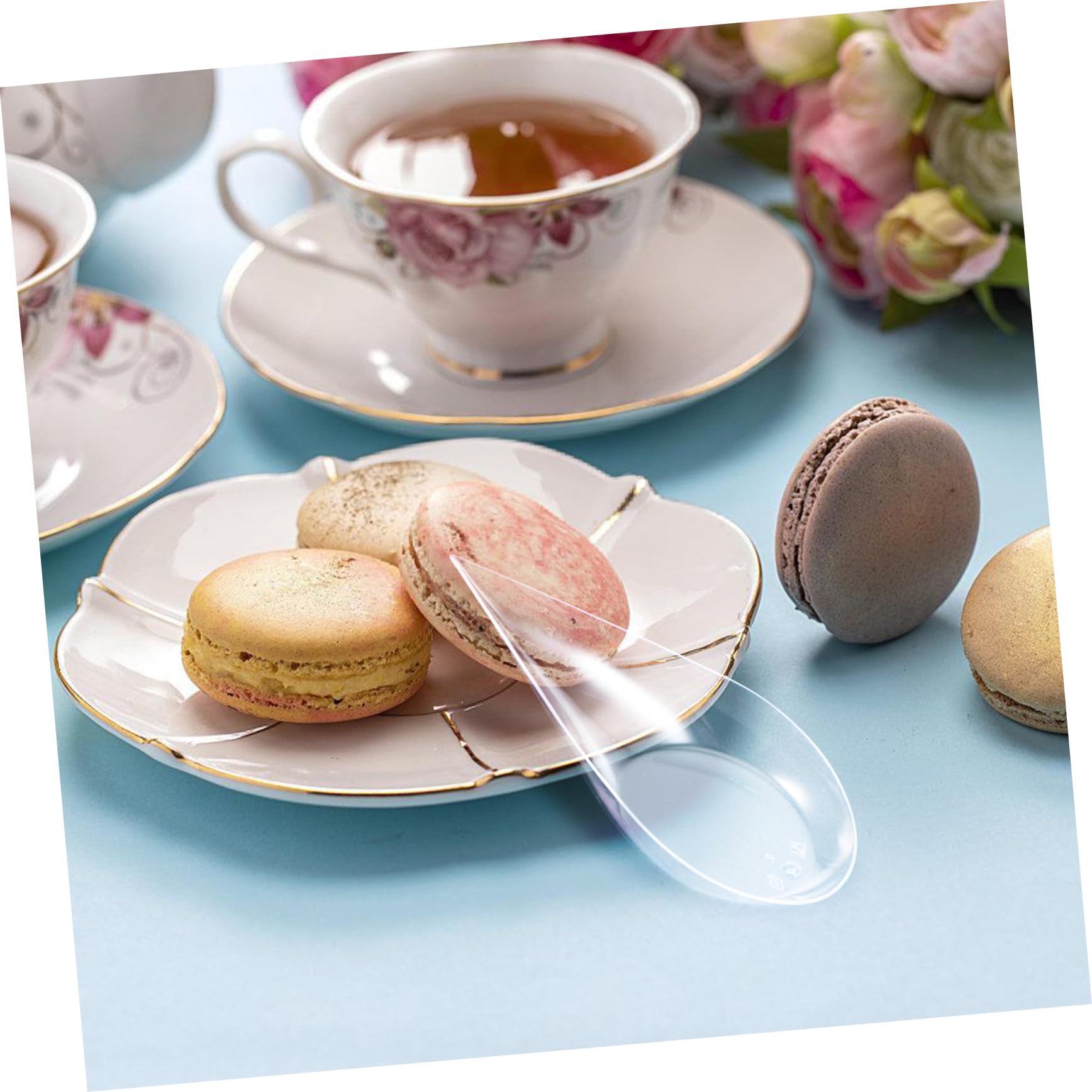 Unomor 100pcs Decorative Food Tray Transparent Party Supplies Small Appetizer Plates Plastic Plate