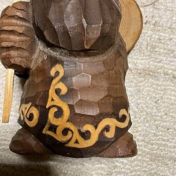 砂澤一雄作品　アイヌエカシ像　木彫り　【砂澤ビッキ氏の実弟】。2000年作品。 Amazon.co.jp: 砂澤一雄作品 アイヌエカシ像 木彫り 砂澤ビッキ氏の