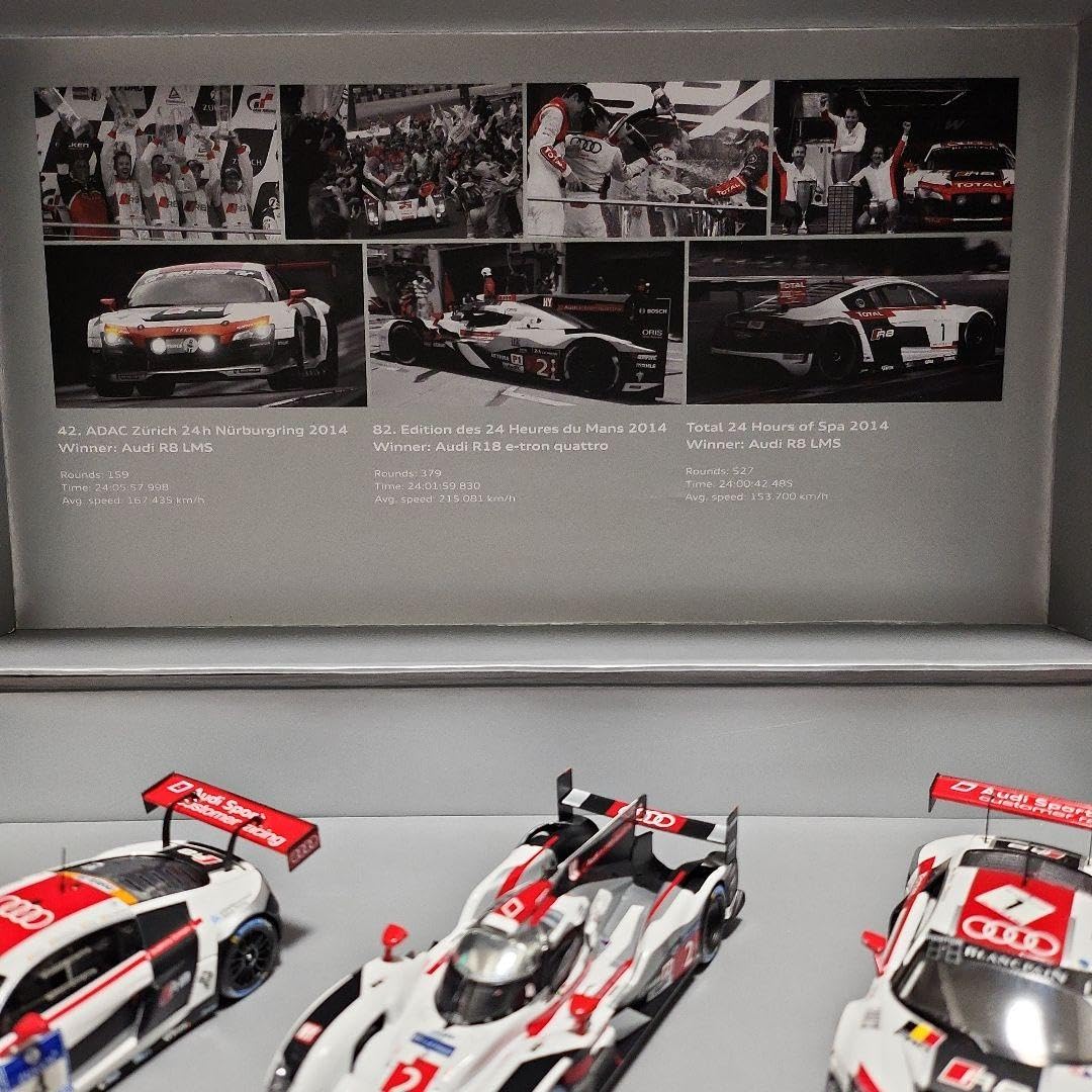 【新品】アウディ コレクション ミニカー三台セット 限定 シリアルナンバー付き 新品】アウディ コレクション ミニカー三台セット 限定 シリアル