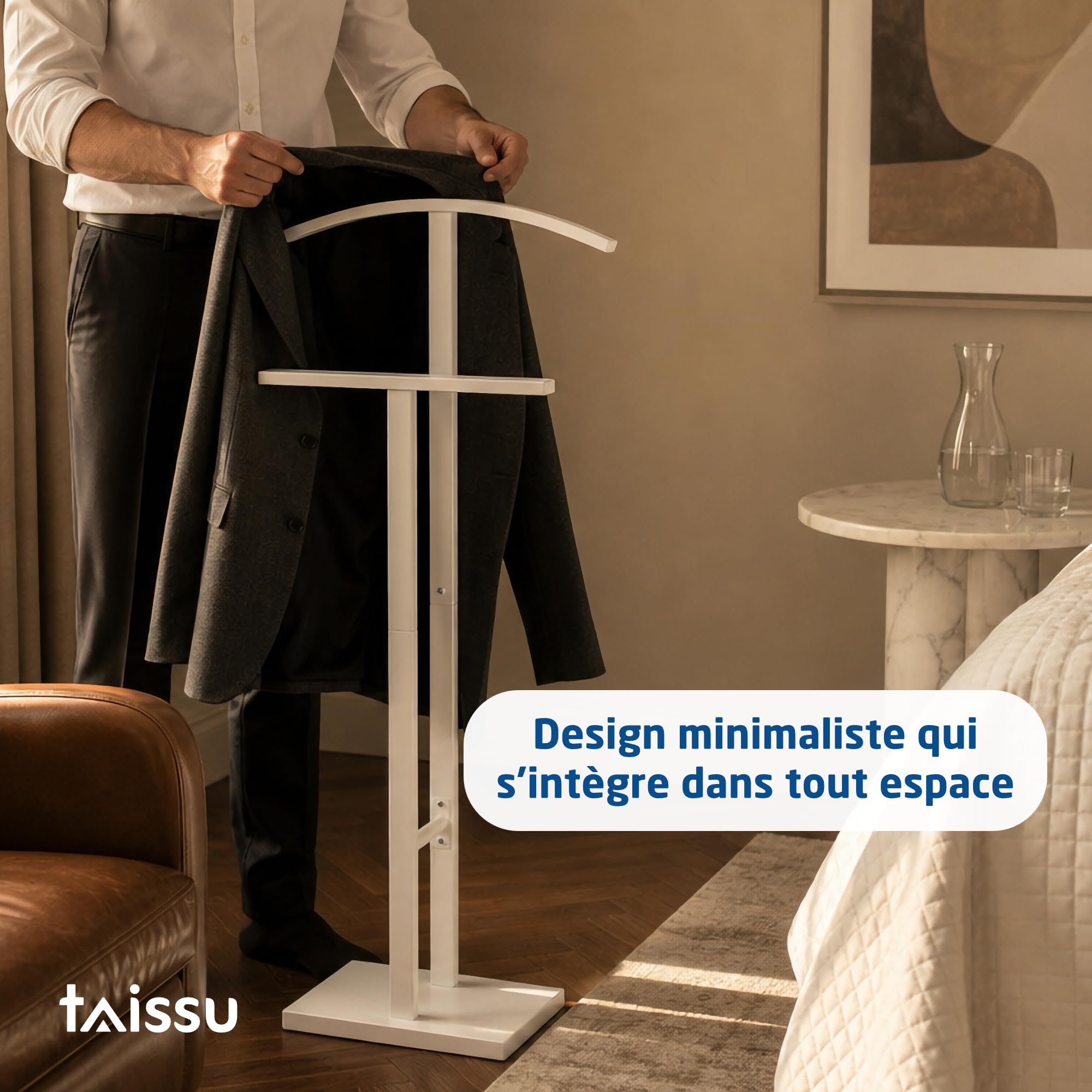 Valet de chambre Mod. ADAK - Couleur Blanc Mat - Avec Penderie Supérieure et Barre pour Pantalons - 52 x 18 x 100 cm - Acier avec Base en Béton - Porte-vêtements