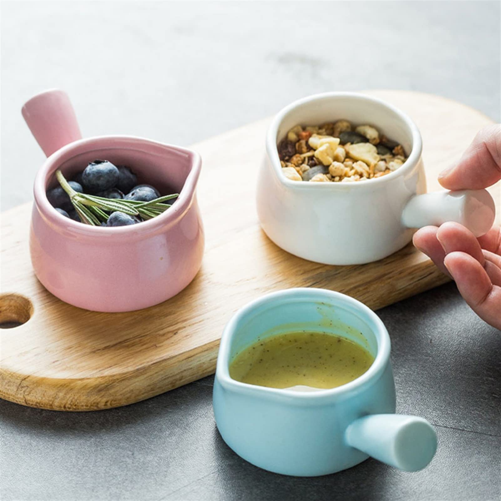 Milchkännchen, Soßenschüssel, Wasserbecher, Kaffeesahnekännchen, Zucker, Saucenschale, Gewürzschale, Essig mit Griff, Küchengeschirr