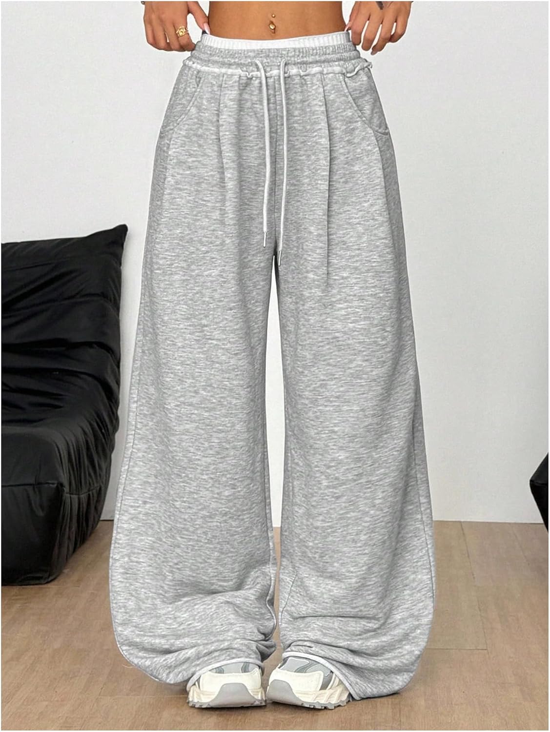 Verdusa Women's Wide Leg Baggy Pants Lightweight Sweatpants Drawstring Waist Long Trousers - Image 4