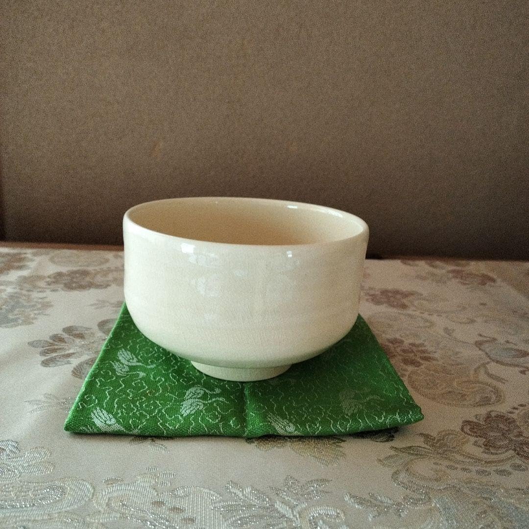 抹茶碗 (栄山  白さつま) Amazon.co.jp: 薩摩焼 白薩摩抹茶碗 : ホーム＆キッチン
