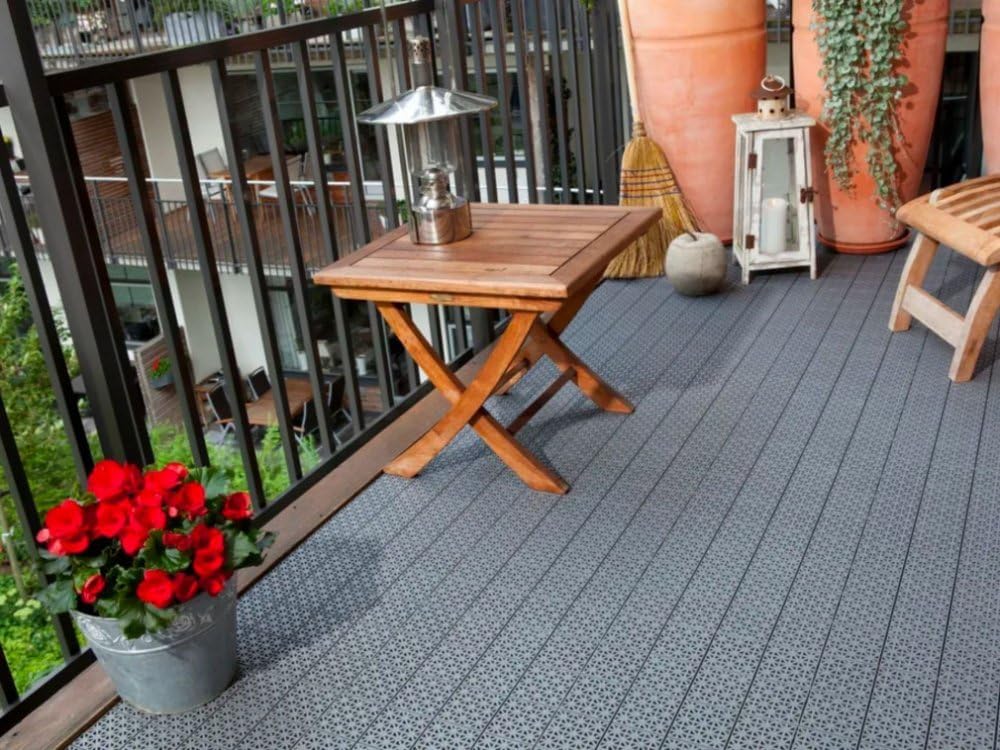 Multiflex Lot de 22 dalles de terrasse emboîtables en plastique 30,5 x 30,5 cm, drainage rapide, installation facile, ne se déforme pas, revêtement de sol pour balcon, jardin, fabriqué en