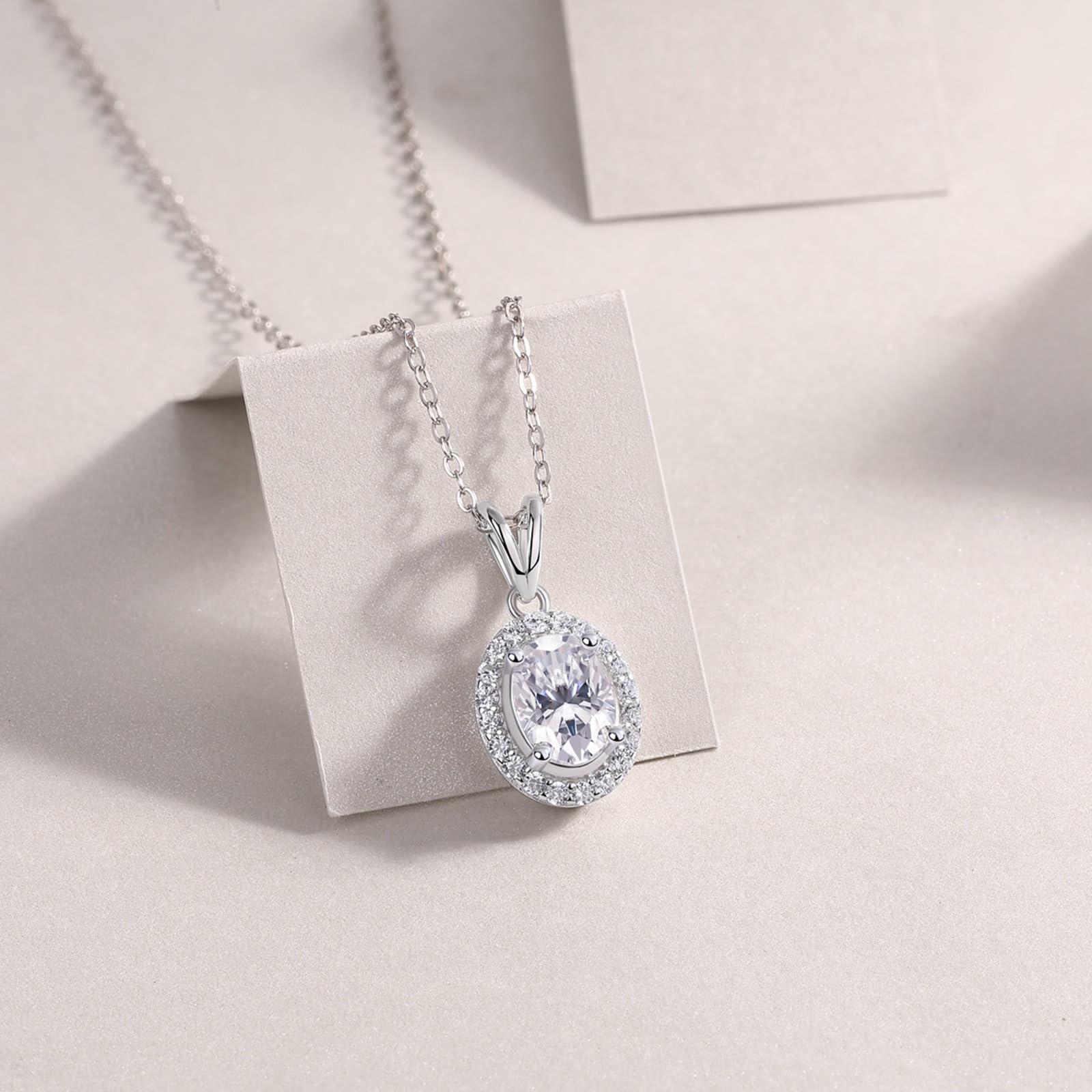 Collana in oro bianco 18 carati Au750 con moissanite ovale, ciondolo classico, 45 cm