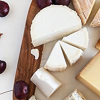 Vista 3 de igourmet Surtido de quesos franceses para conocedores, incluye queso francés Tomme de Savoie, Nutty Comte, Camembert francés y Fourme d'Ambert