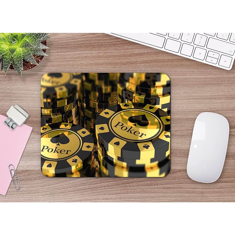 Interfaccia di un tavolo di poker online con carte e chip virtuali