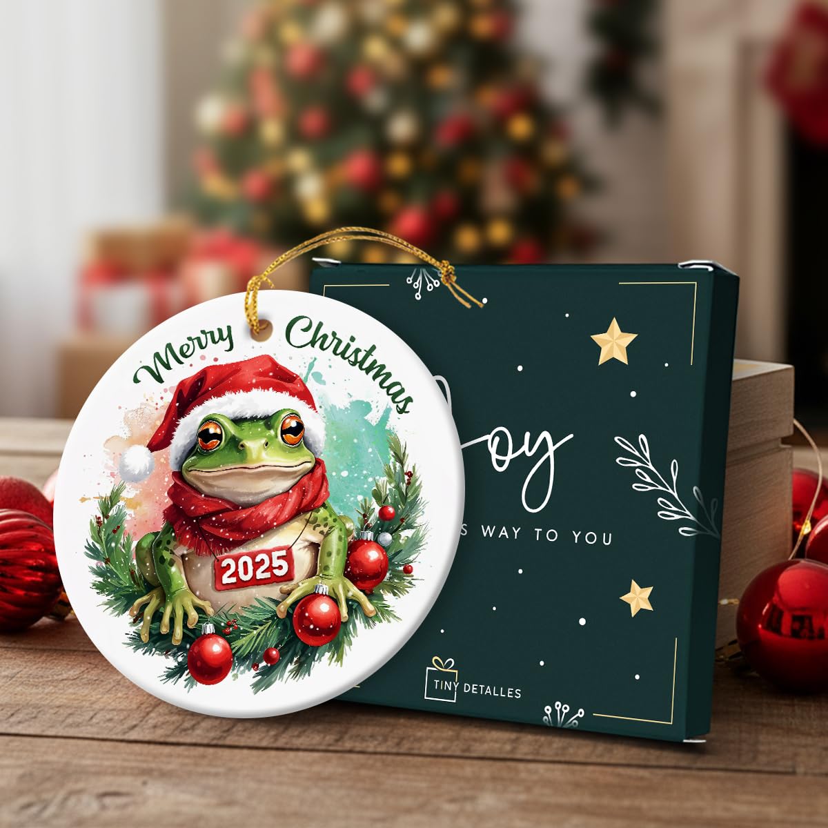 Lustiger Frosch Weihnachtsschmuck 2025, festliche Geschenke für Tierliebhaber, Herpetologie-Fans, niedlicher Weihnachtsmann Frosch Baumdekor mit rotem Schal, natürliches Leben Keramik Ornament für