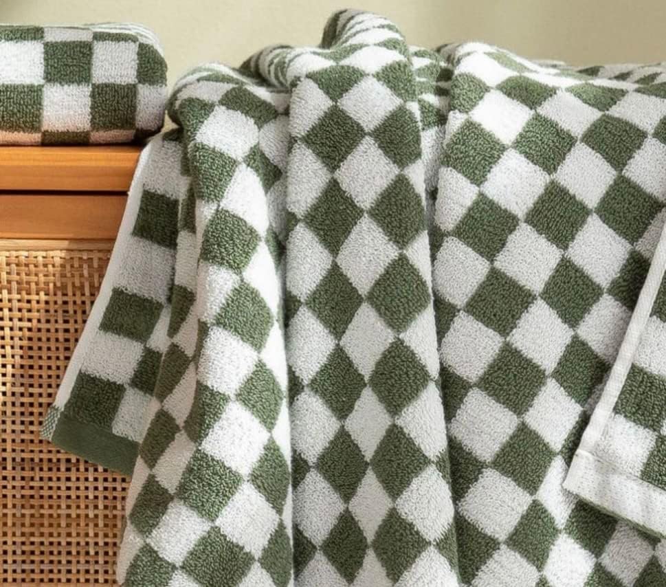 Indulge in Luxury with Checkered Bath Towels - 100% Cotton, Super Soft & Absorbent, Fade-Resistant, Cozy, and Perfect for Gifting (2 Towels) (Green) - Image 3