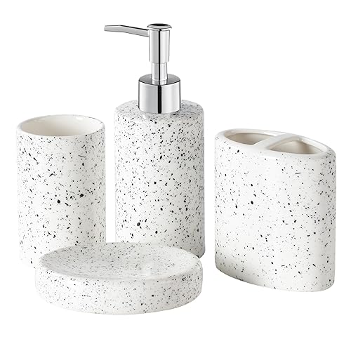 19 Stunning Black And White Bathroom Designs To Inspire You DIYCozy