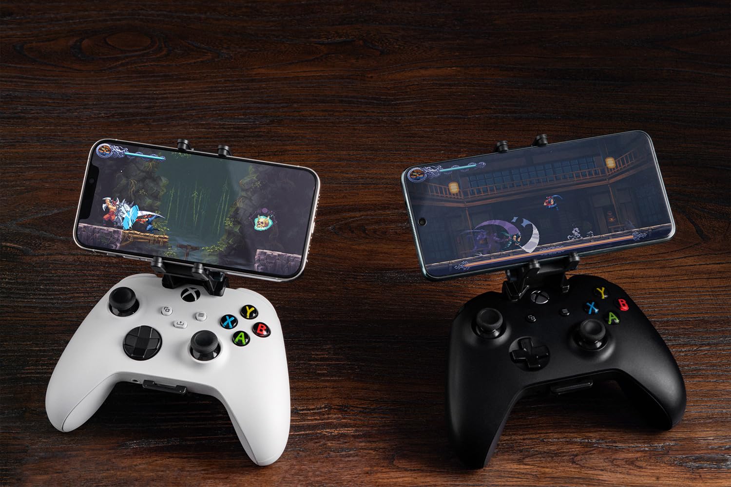 8Bitdo Mobile Gaming Clip for Xbox Controllers (Officially Licensed) - Xbox - Original Xbox - Very Good - Used Accessory - Image 5