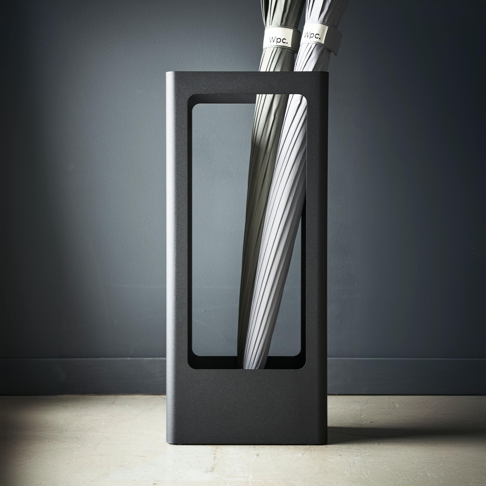 Yamazaki 4929 Tower Slim Umbrella Stand, Black, Steel/Silicone, 22 x 12 x 50 cm