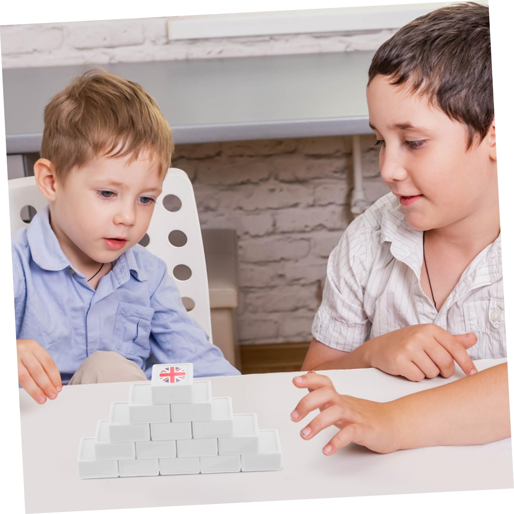 Hemobllo Set Mahjong Tessere Adesivi Bandiere Nazionali in Plastica Resistente, Gioco da Tavolo Educativo per Adulti e Famiglie, 65 Pezzi 30mm, per Viaggi e Momenti Ricreativi