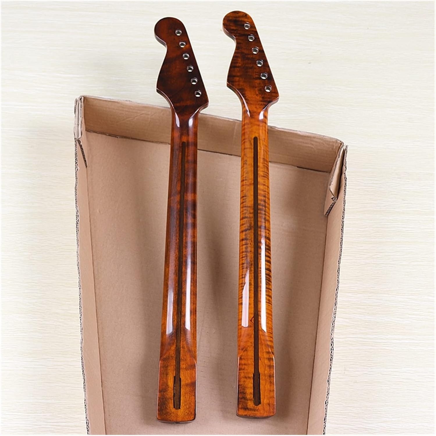 カナダ産フレイムメイプル エレキギターネック ストラトキャスター