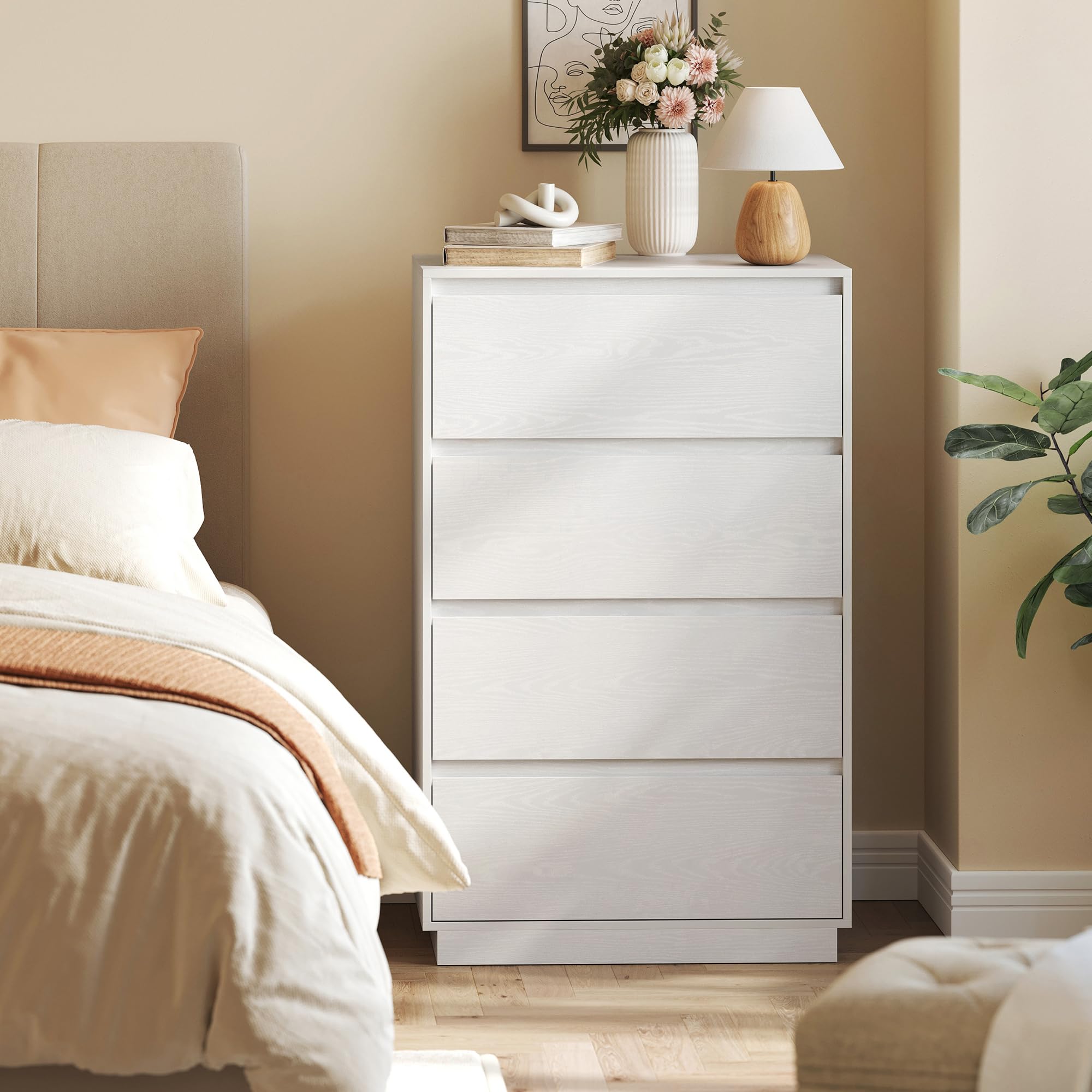 VASAGLE Dresser 4-Drawer Chest, Modern Minimalist