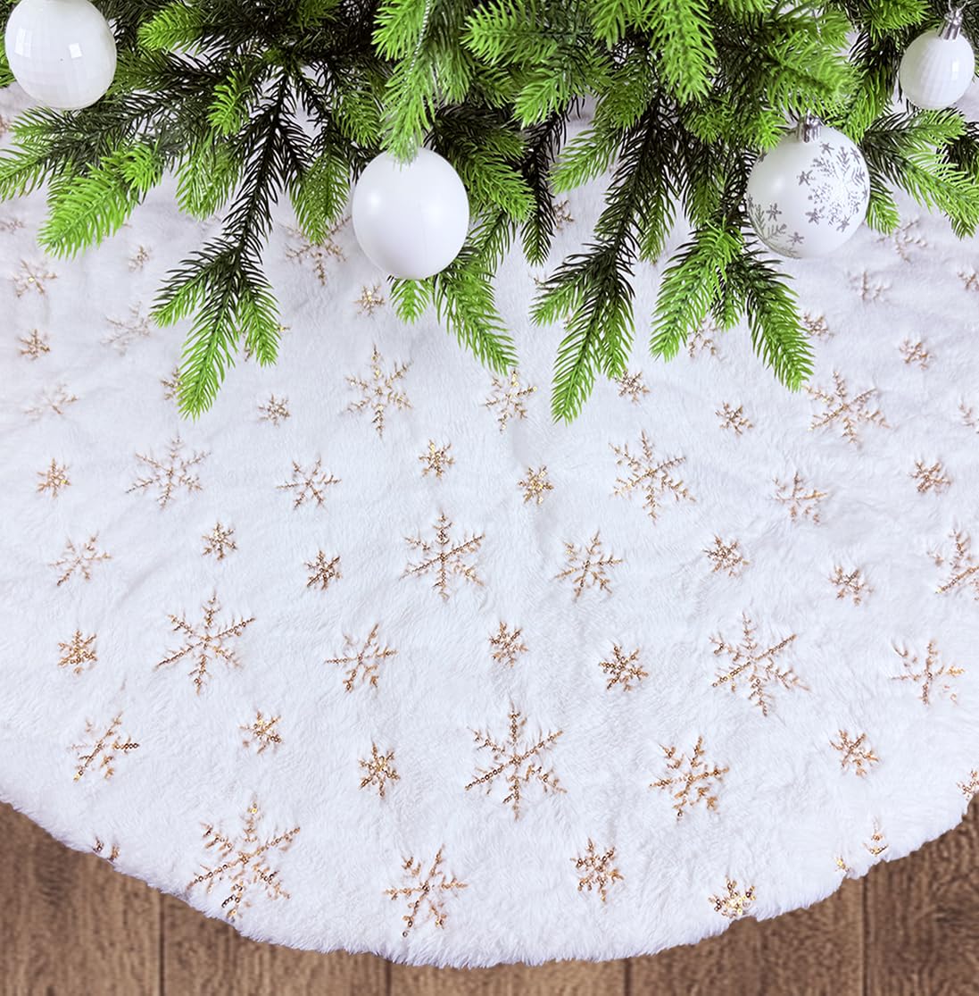 AOGU 48 Inch Sequin Faux Fur Christmas Tree Skirt Decoration for Merry Christmas Party White Plush Gold Sequin Snowflake Xmas Christmas Tree Skirt Decorations