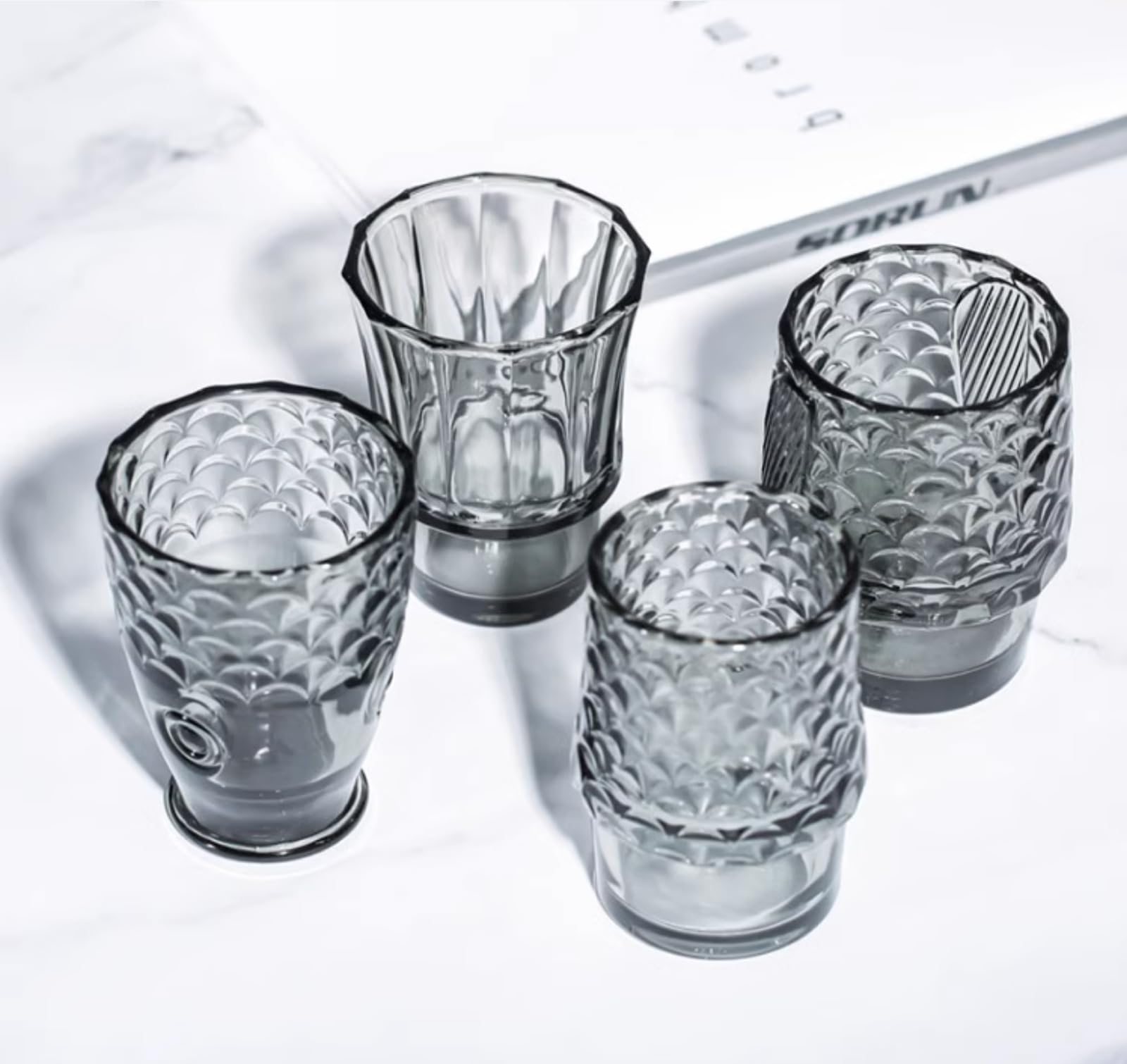 Lipitaley Koi - Set di 4 bicchieri impilabili a forma di pesce, bicchieri colorati per bevande, in vetro nautico, a forma di pesce, per decorare la casa, set di 4, colore: blu lago